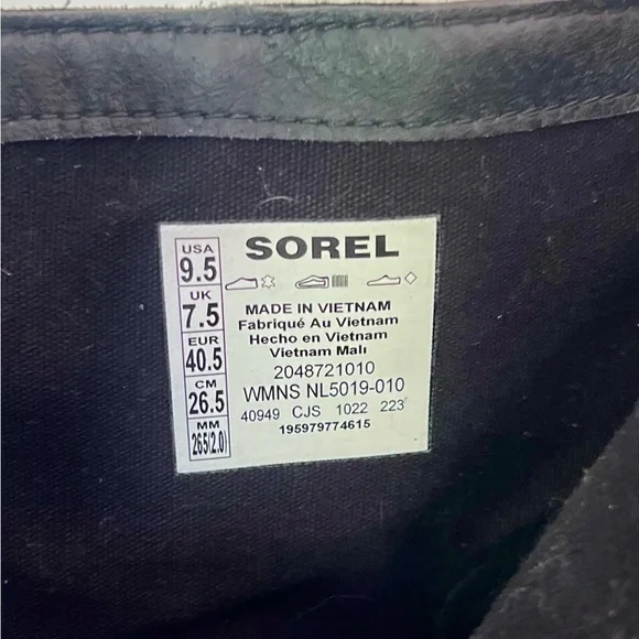 SOREL | Waterproof, Zip Leather Chelsea Boots - Picture 11 of 11